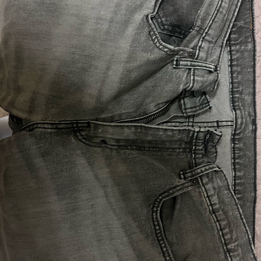 Levi’s - Picture 3 of 4